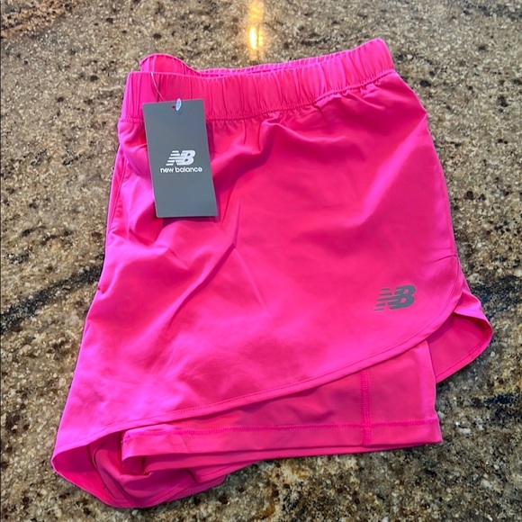 💖 New Balance Pink Athletic Shorts Lightweight Performance Design - Picture 1 of 7